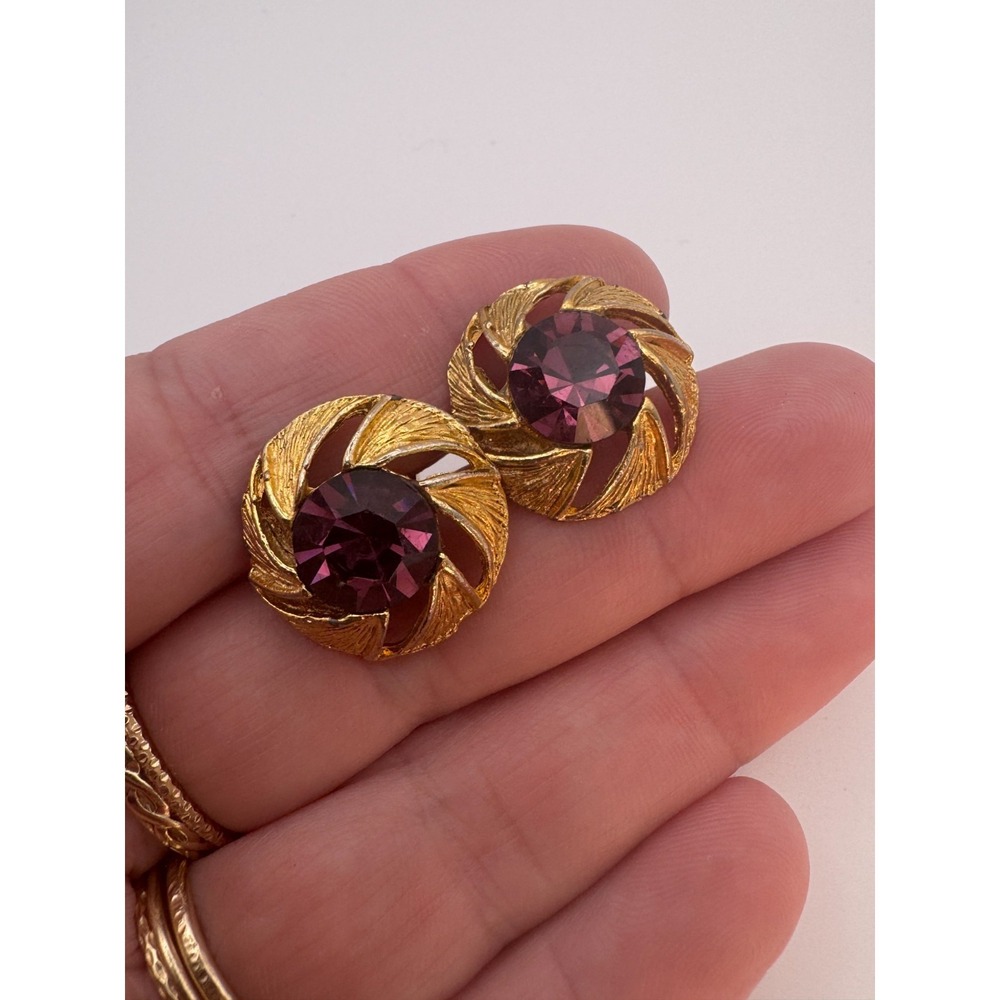 Vintage Brutalist Cufflinks Mid Century Gold Tone Swirl Purple Rhinestone - Picture 9 of 9